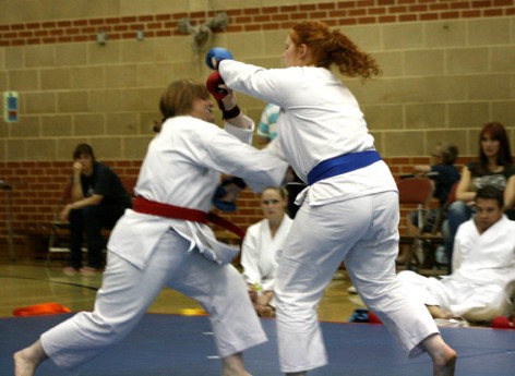 2009 Shikukai Championships Swindon. Junior ladies kumite; Sandra Revill L, scores on Stacy Revill.